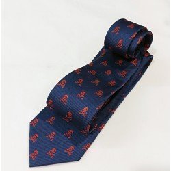 Corbata con calaveras
